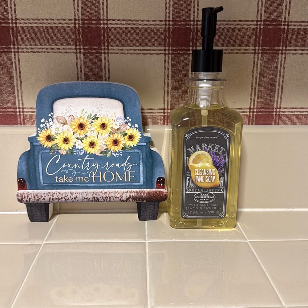 Country Decor and Lemon & Lavender Soap Set